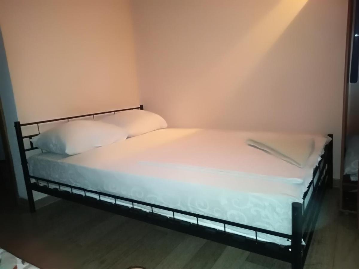Apartman 1 Apartment Vrnjačka Banja Екстериор снимка